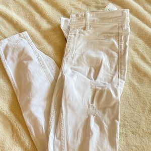 HOLISTER white skinny jeans !!